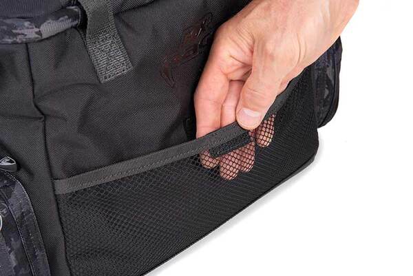 Fox Rage Camo Voyager Medium Tackle Bag (Incl. 6 Tackle boxes)