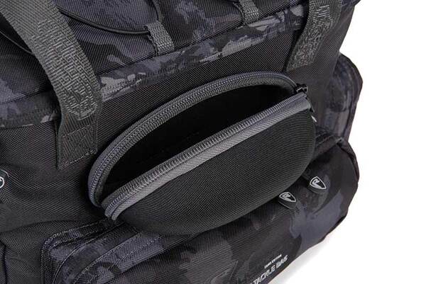 Fox Rage Camo Voyager Medium Tackle Bag (Incl. 6 Tackle boxes)