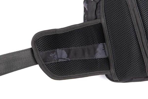 Fox Rage Camo Voyager Belt Bag (Incl. Tacklebox)