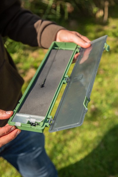 Ultimate Rig Box including pins