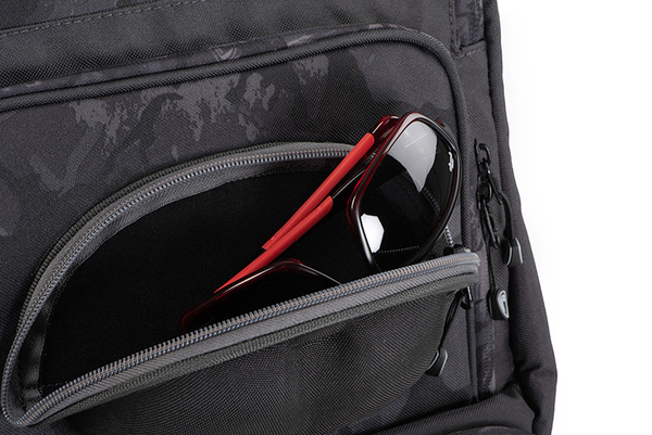 Fox Rage Voyager Camo Rucksack (incl. 4 Medium Shallow Tackleboxes)