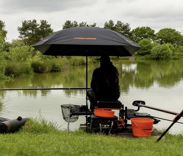 Parasol Wędkarski Frenzee FXT Umbrella