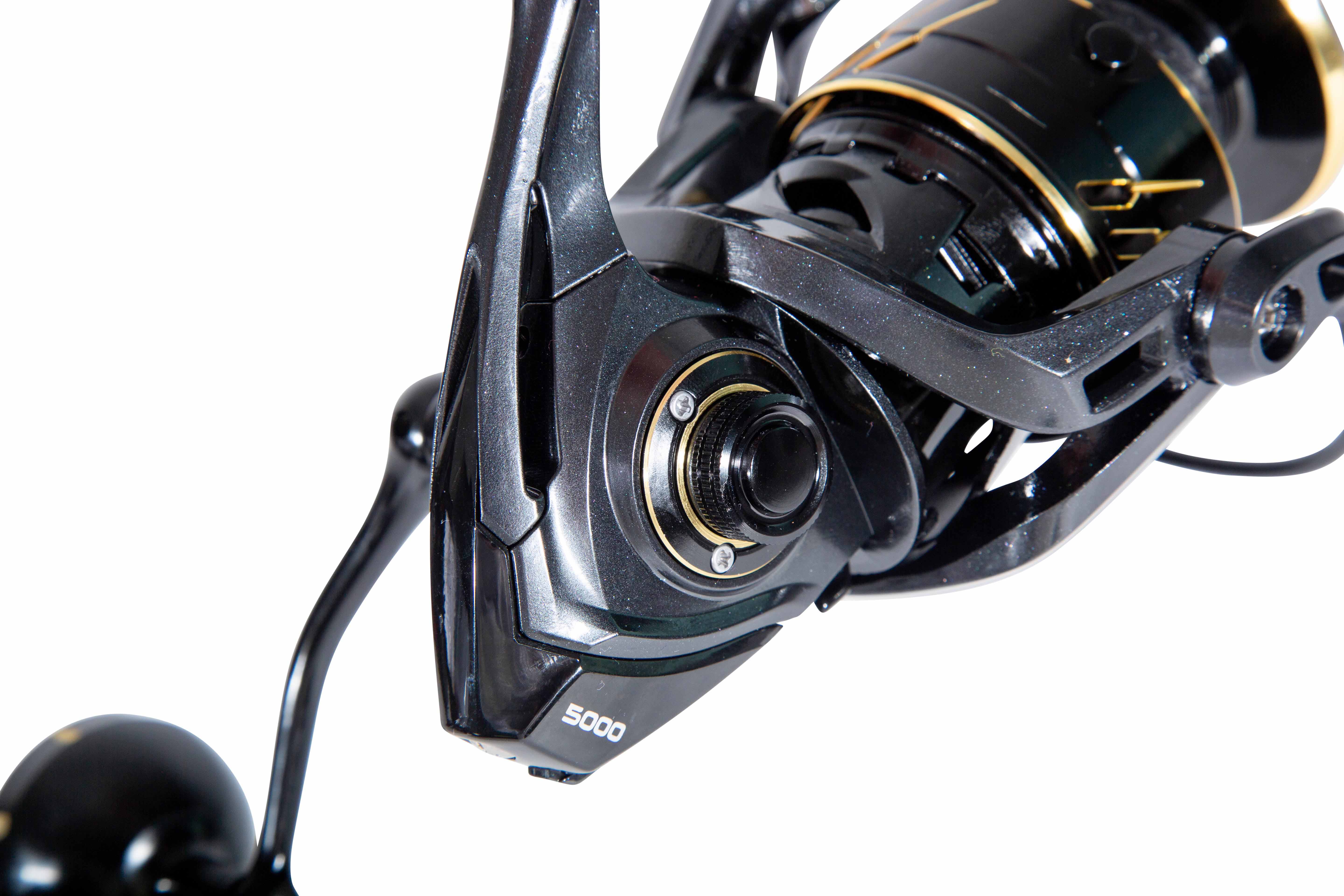 Moulinet Spinning Mer Ultimate Salix 5000 – Corps Métallique, 6+1 Roulements Inox, Rotor équilibré, Poignée Réversible, Anti-retour Instantané