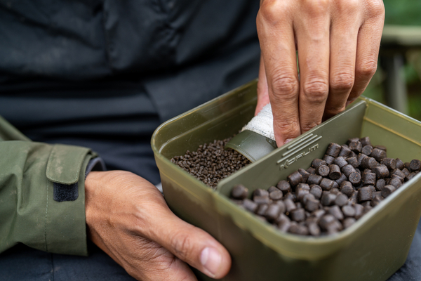 Korum Divided Bait Tub Aasdoos (2 Vakken)