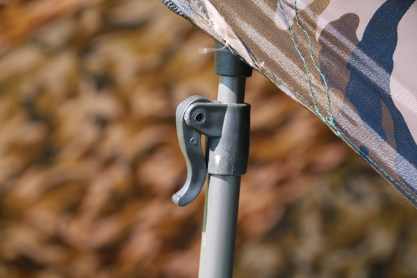 Ultimate Camo Brolly 50" + Bivvy Table + Torch