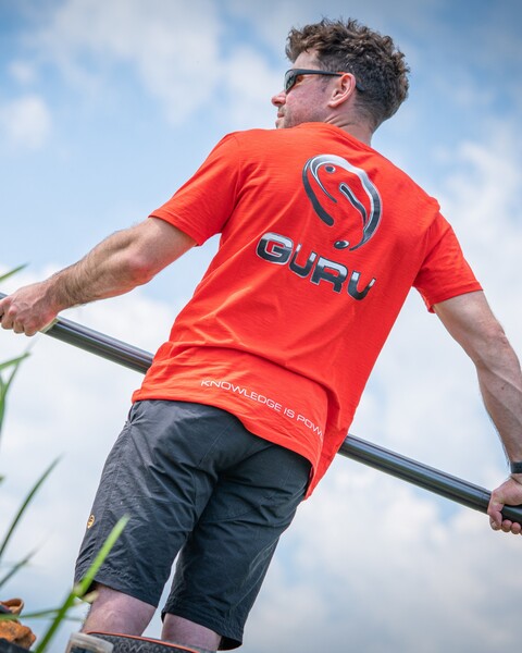 Guru Semi Logo T-shirt - Red