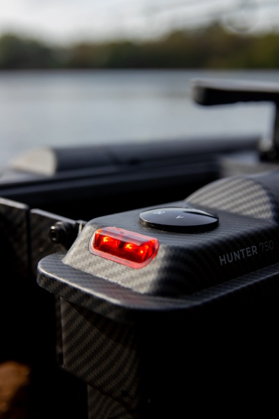 Ridgemonkey Hunter 750 Bait Boat Echo Edition (Incl. Fishfinder)