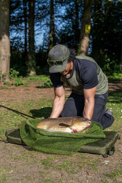 Korum Full Metal Speci Square Latex Schepnet