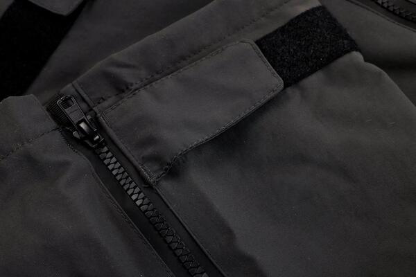 Pantaloni Savage Gear WP Performance Bib And Brace Gunmetal 