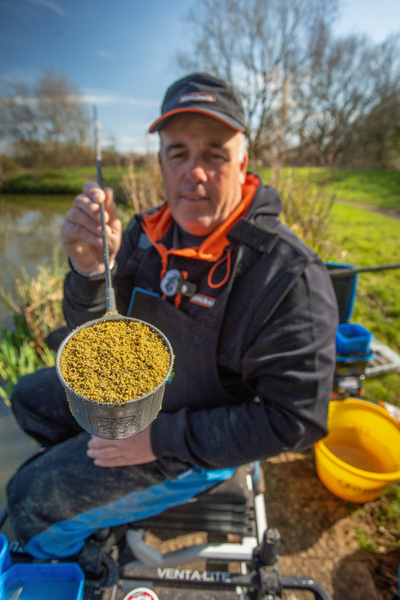 Zanęta Sonubaits Supercrush Mega Carp Method Mix Green (2kg)