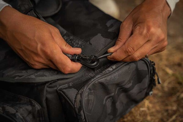 Fox Rage Camo Voyager Large Carryall (Incl. 5 Tackle boxes)