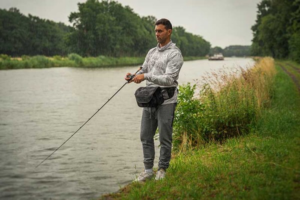 Fox Rage Camo Voyager Belt Carryall (Incl. 2 Tackle boxes)