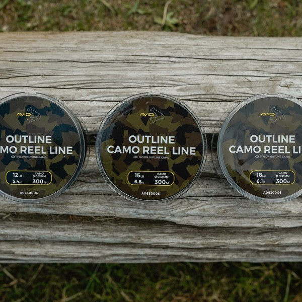 Avid Carp Outline Camo Línea de Carrete