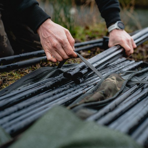 Nash Subterfuge Bushwhacker & Prodding Stick Bag