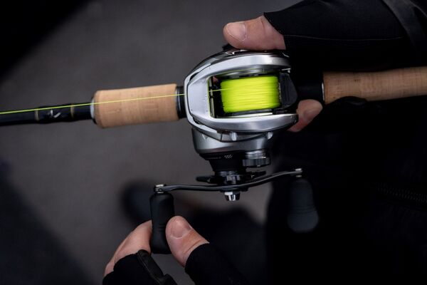 Shimano Tranx B 301 HG Baitcaster Reel 