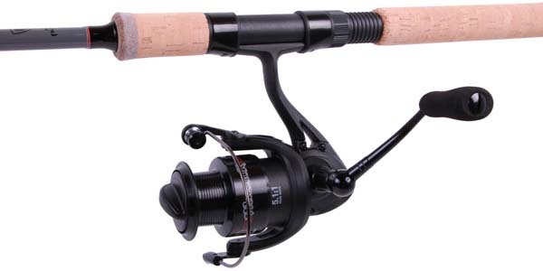 Fox Rage Warrior 2 Spin Set inklusive Braid und Salmo Kunstköder