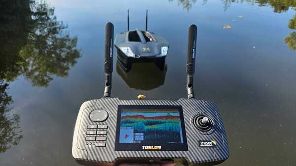 Łódka Zanętowa Carp Royal Toslon CR-X (Echosonda + GPS + Autopilot)