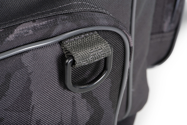 Fox Rage Voyager Camo Carryall L (incl. 3 Medium Shallow, 1 Medium Deep & 1 Small Tackleboxes)