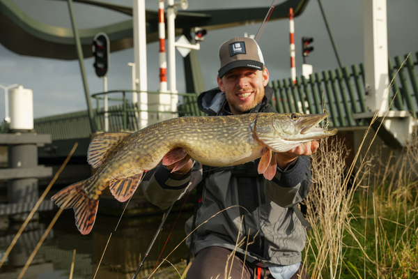 Ultimate Chikara Cast ML 2,36m (5-20g)