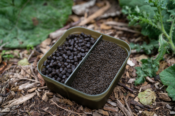 Korum Divided Bait Tub Aasdoos (2 Vakken)