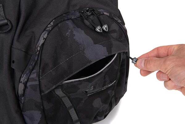 Fox Rage Camo Voyager Chest Pack (Incl. 2 Tackle boxes)