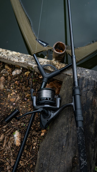 Sonik Xtractor+ Dark Camo Caña para Carpa