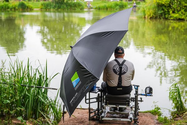 Preston Inception Fibreglass Flatback Brolly 50"