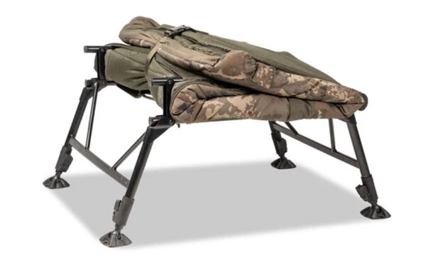 Nash Indulgence 4 Leg Junior Sleep System Camo Bedchair (Incl. Blanket)