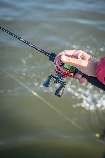 Fox Rage Warrior Zander Cast Baitcaster 2.1m (10-40g)