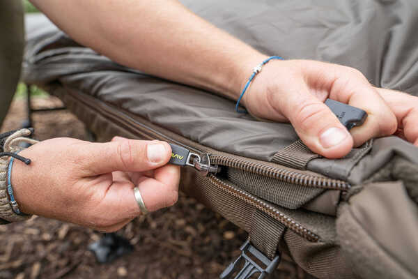 Avid Carp Benchmark LevelTech Sleep System Stretcher