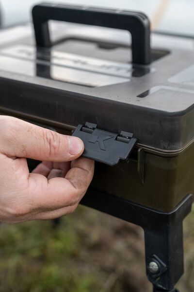 Korum Mega Blox Station Fully Loaded Tacklebox (Incl. Baiting Tools!)