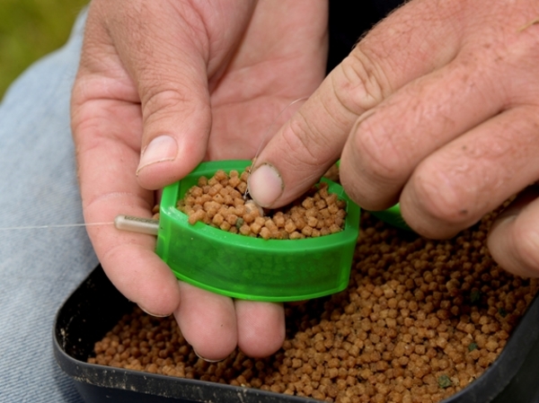 Cresta 2 pc. compressed method mould