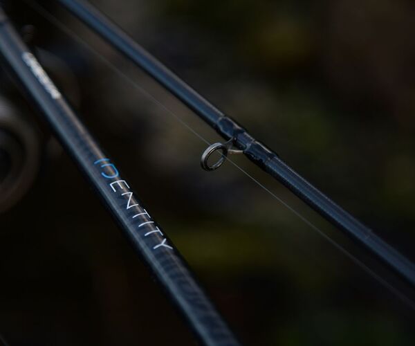 Cresta Identity Pro Superior Feeder 320 3,2m 15-30gr 2+3sec 138cm 169gr