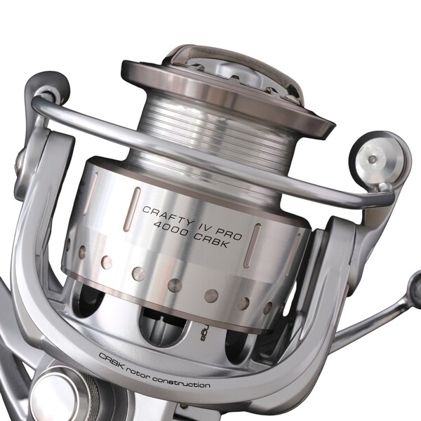 Cinnetic Crafty IV Light Game CRBK Spinning Reel - 4000