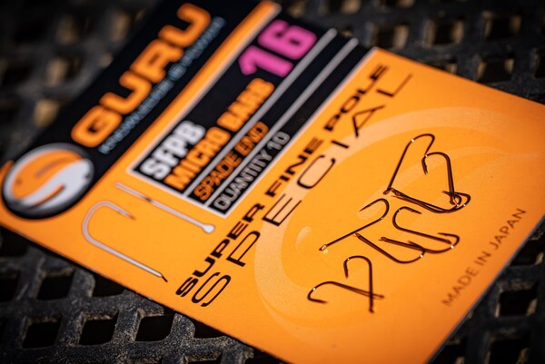 Guru Super Fine Pole Hook Witvishaak (10pcs)