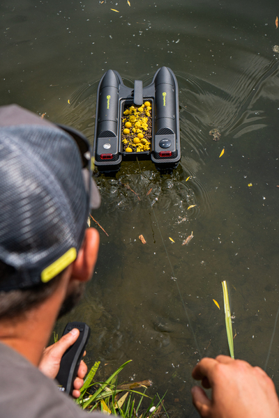 Łódka Zanętowa RidgeMonkey Hunter 750 Bait Boat