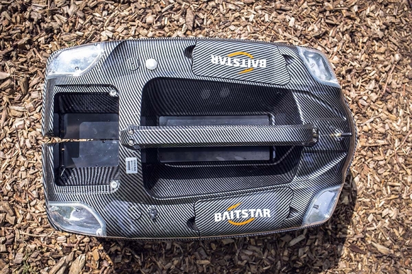 Baitstar Advanced Plus AllinOne Carbon Voerboot (Incl. Dieptemeter & GPS)